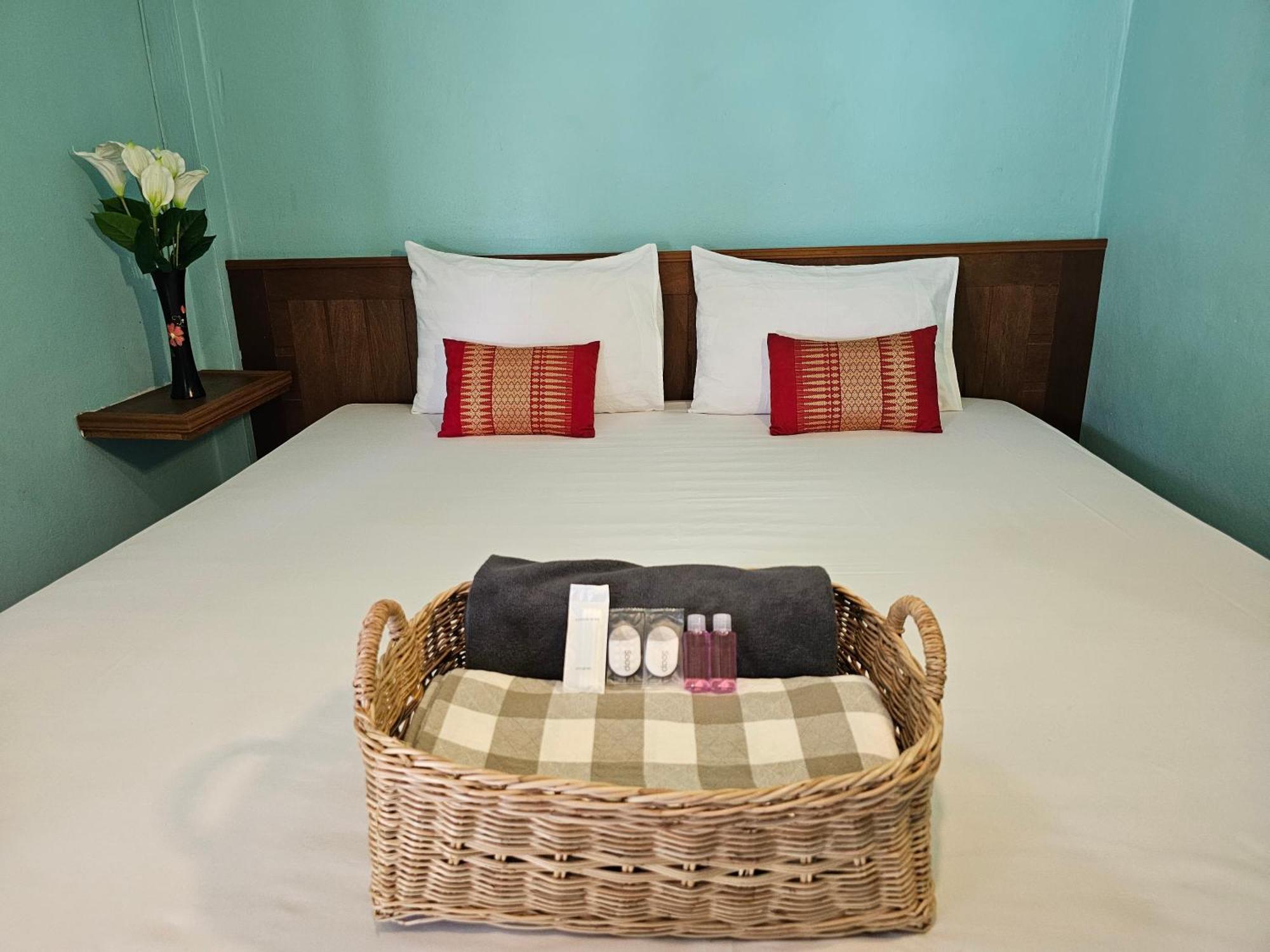 Koh Ngai Kaimuk Thong Resort Eksteriør bilde