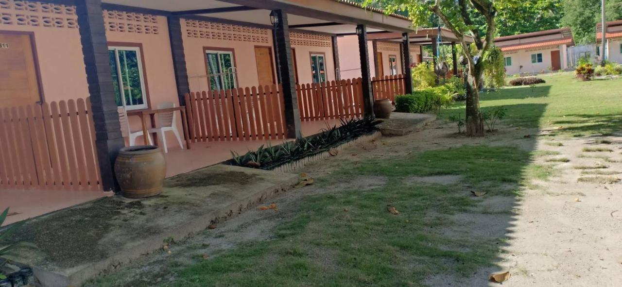 Koh Ngai Kaimuk Thong Resort Eksteriør bilde